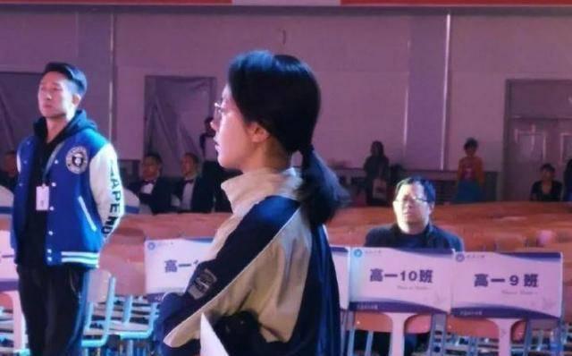 赵今麦素颜照，纯真之美，自然之韵