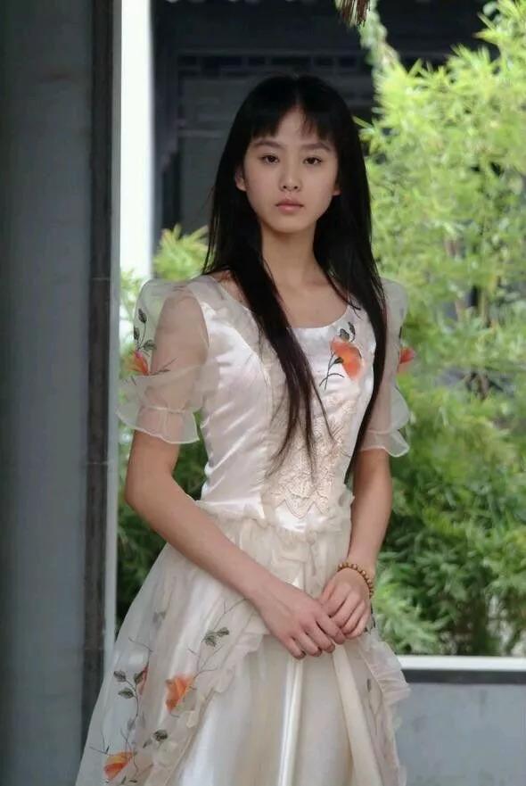 赵今麦，时光里的温柔倩影——最新最美照片赏析