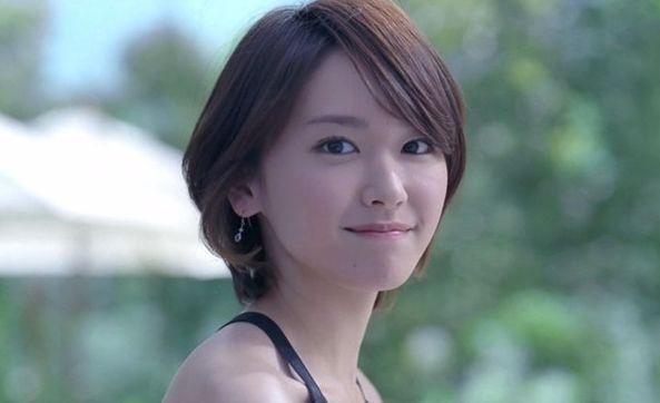 赵今麦，从童星到时尚新宠——揭秘其内裤代言写真背后的故事