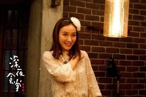 赵今麦，从青春少女到准妈妈的华丽蜕变——大肚子照片的温馨对比