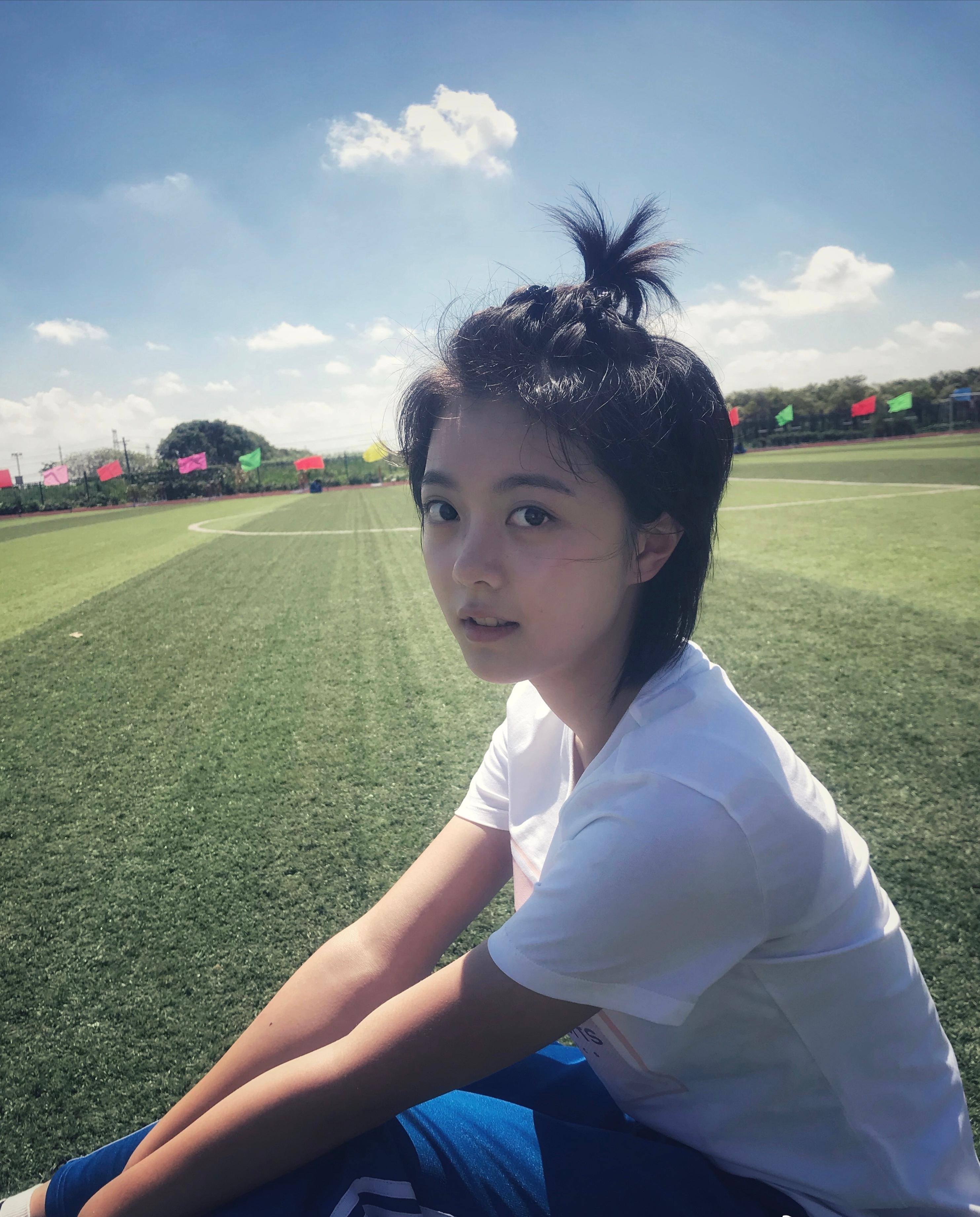 沐浴之下的青春绽放——赵今麦的成长与蜕变