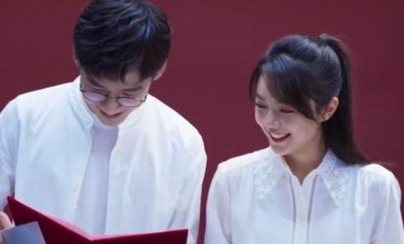 赵今麦与白敬亭携手新剧青春启航开机，共绘青春画卷