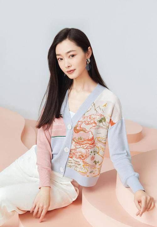 探秘娱乐圈，二傻哥与宋轶的甜蜜情缘