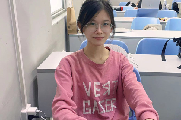 宋轶身材，百度贴吧的热门话题与公众讨论