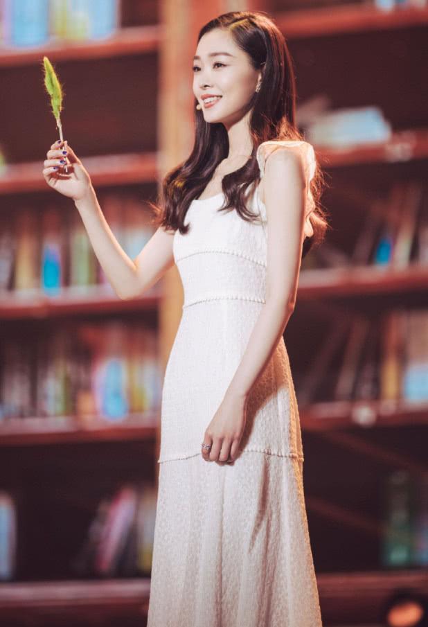 宋轶，优雅与力量的完美融合——论其令人赞叹的身材管理