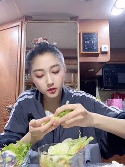 宋轶同款呼啦圈，时尚与健康的完美结合，你真的了解它的作用吗？