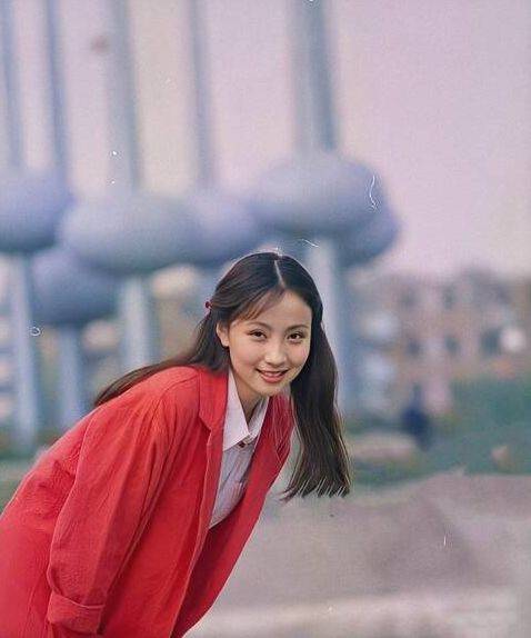 宋轶，身姿曼妙，演绎巅峰之美——从荧幕到现实的无缝衔接