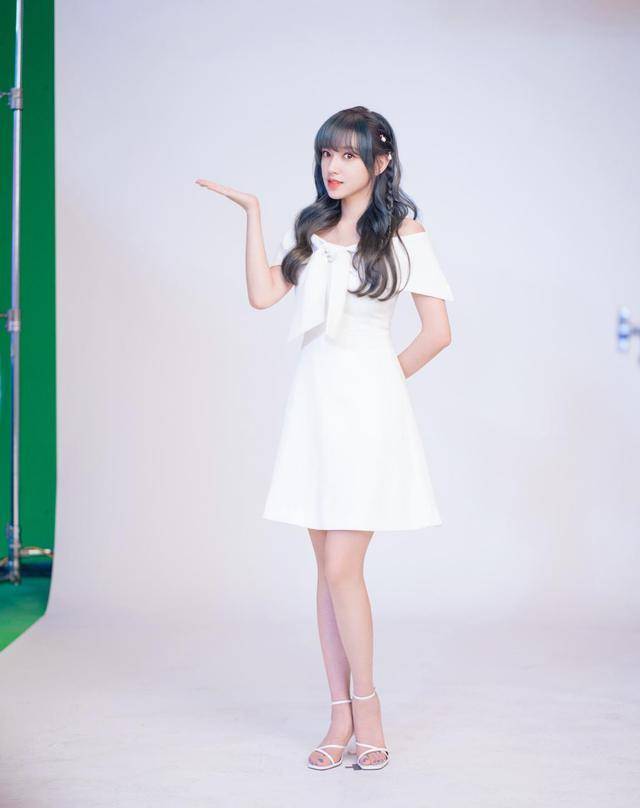 宋轶，身姿曼妙，光影中的优雅画卷——全解析宋轶身材写真照片大全
