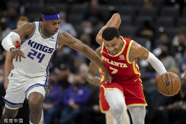 湖人与老鹰激战全回顾，2023年NBA常规赛全场录像回放与分析