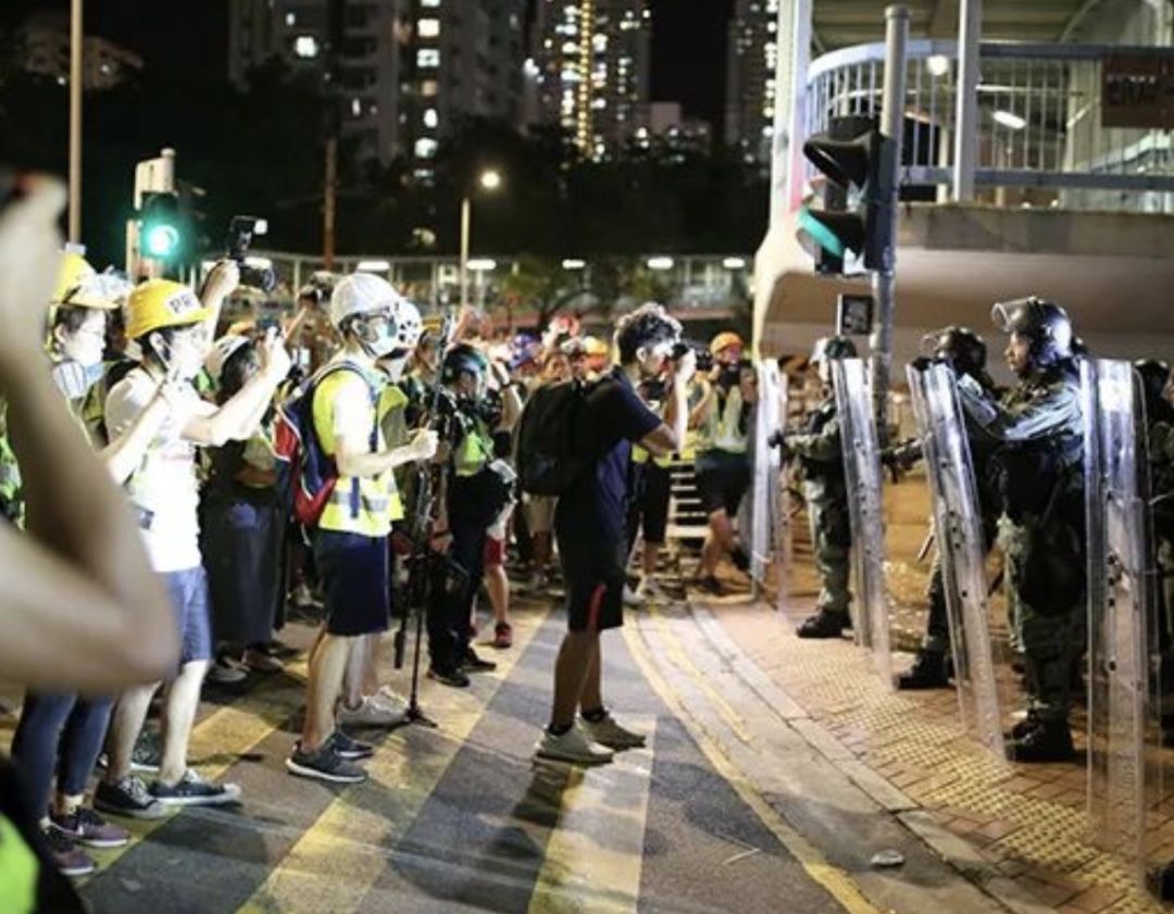 香港本港台现场直播揭秘—见证历史瞬间的真实力量香港本港台现场直播结果 新