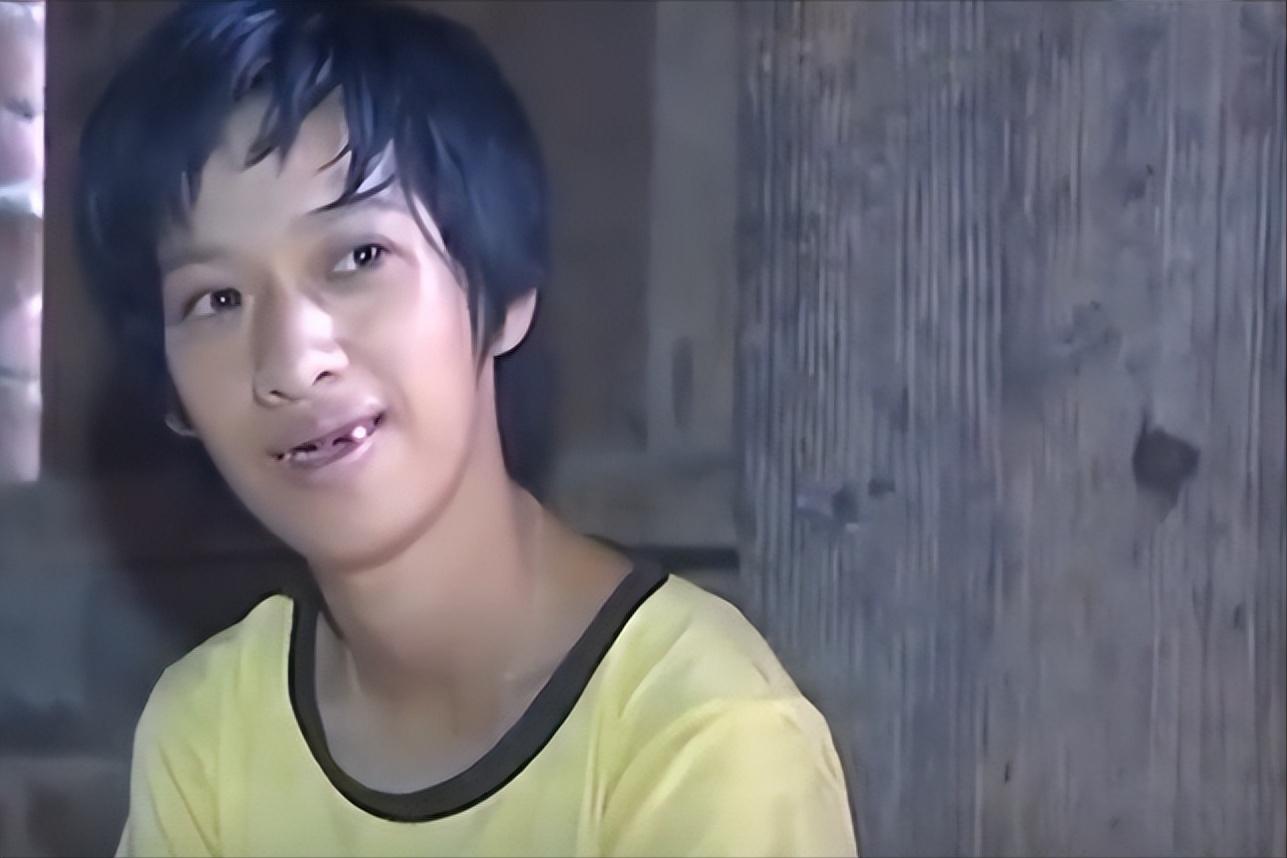 双性人生下来有什么特征