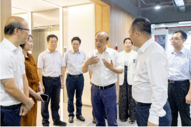 探索六合网投，数字时代的创新与挑战