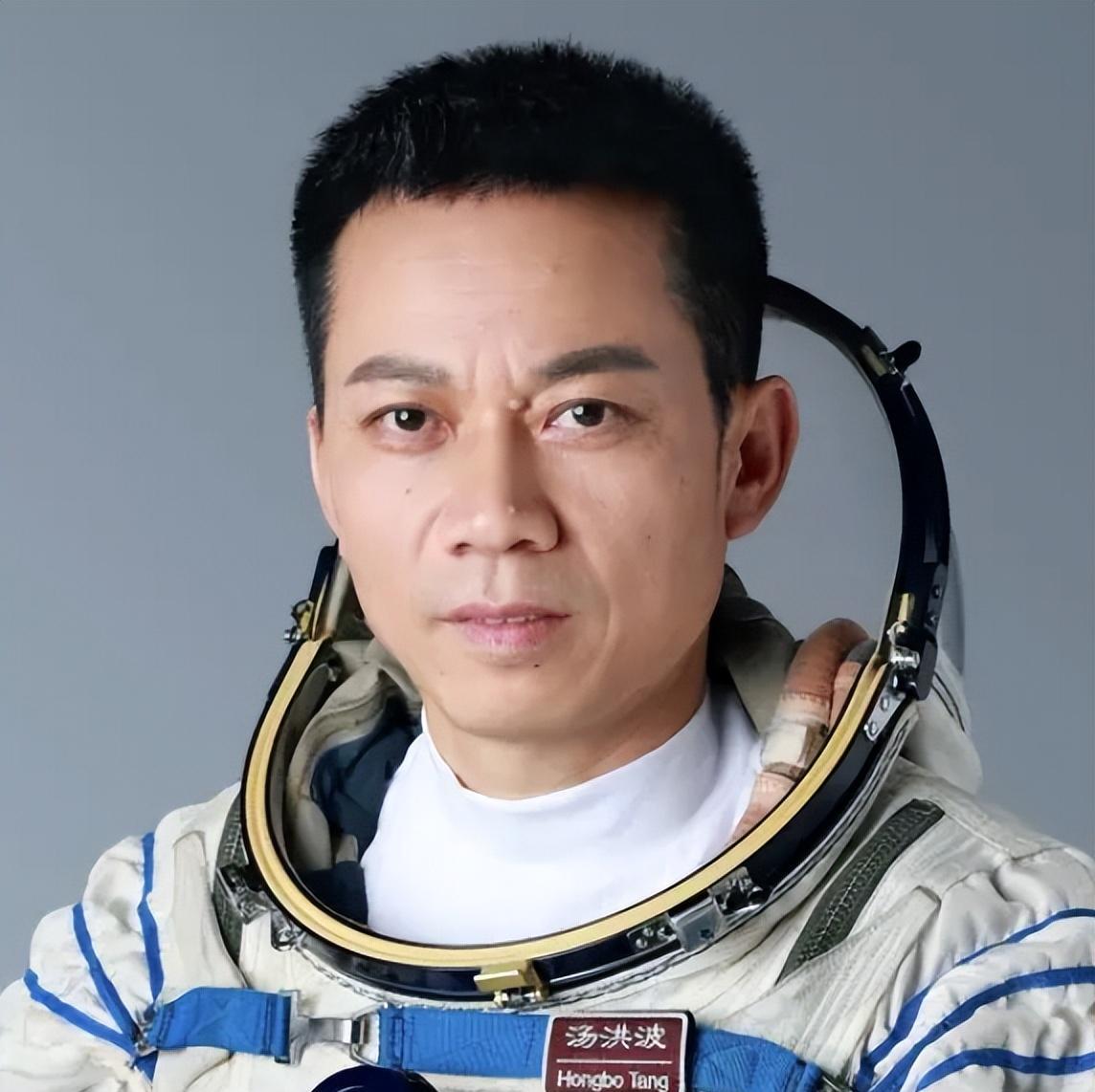 神舟十八号航天任务—三位英雄的星辰之旅神舟十八号3名航天员名字年龄90后