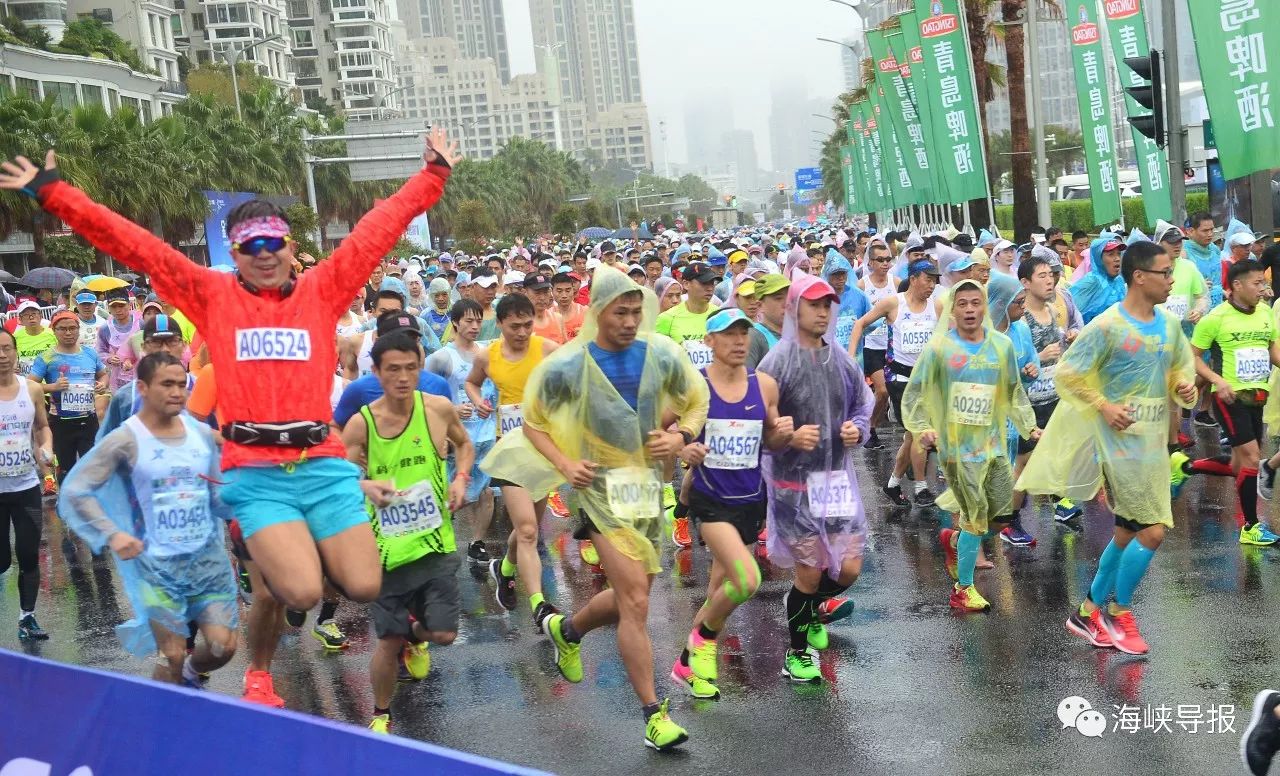 现场直击，香港开马会精彩瞬间—一场视觉与激情的盛宴香港开马开奖现场直播中彩论