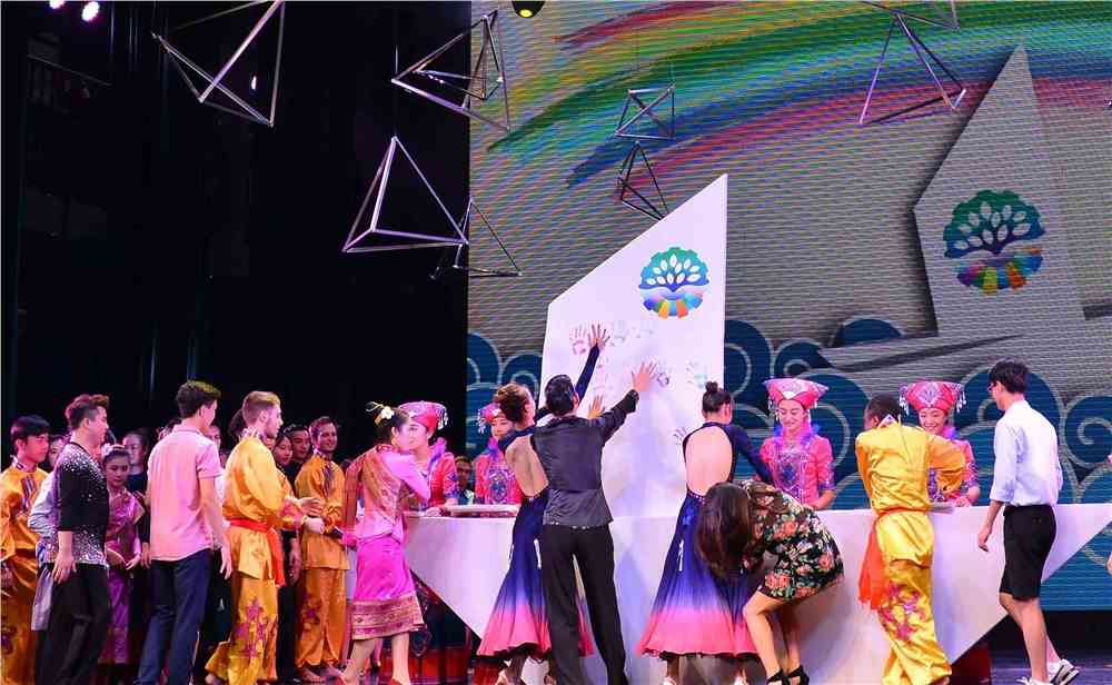 彩虹旗下的娱乐新风尚，探索多元文化的线上乐园彩虹旗娱乐论坛最新版本更新内容