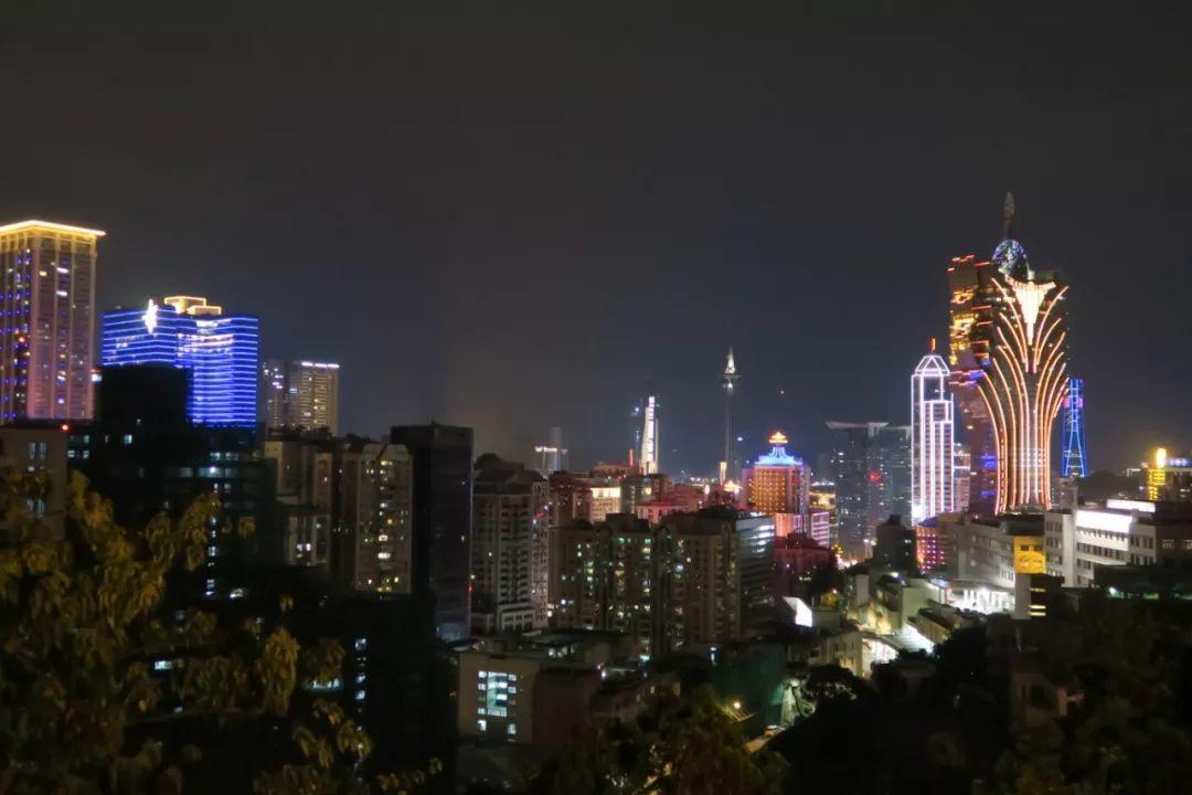 澳门六盒宝典2019年最新版开奖，揭秘与警示2025六盒宝典大全免费阅读