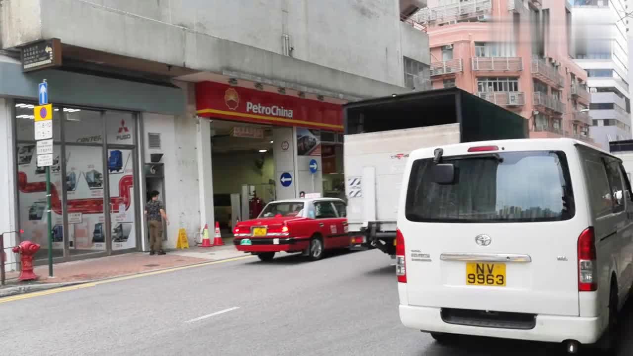 探索香港马会开码结果直播，揭秘赛场激情与幸运瞬间